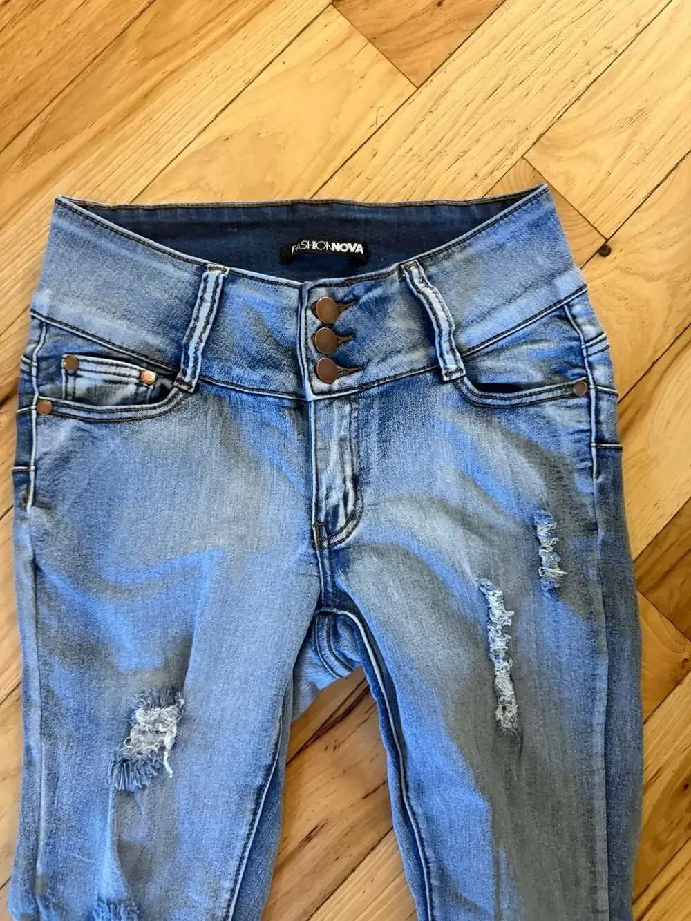 Fashion Nova Distressed High-Waist Skinny Jeans Size 3